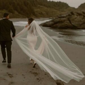 Classic White Bridal Veil - Elegant Long Wedding Veil